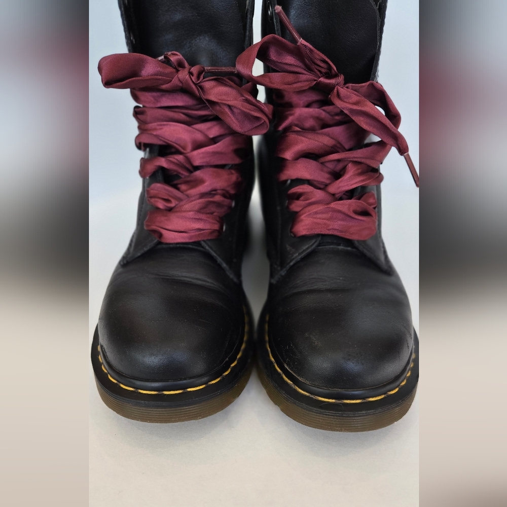 Dr. Martens Black Leather Combat Boots with Chunky Sole and Burgundy Laces - Picture 4 of 16